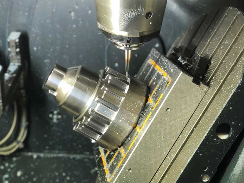 五轴精密加工中 (1).jpg